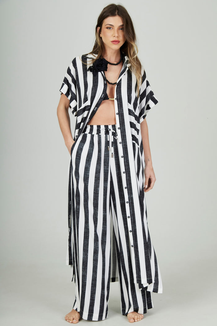 Calça Pantalona Listrada Preto E Branco Yacamim Q5