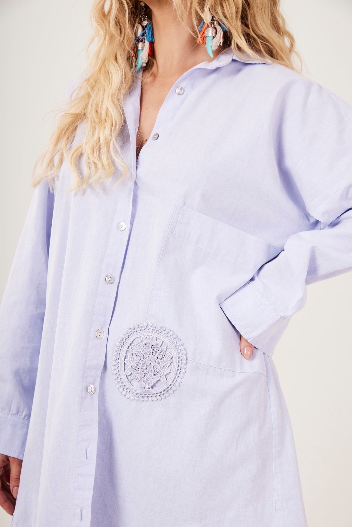 Camisa Ampla Com Bordado Exclusivo Love Azul Pastel Yacamim A19