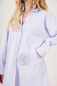 Camisa Ampla Com Bordado Exclusivo Love Azul Pastel Yacamim A19