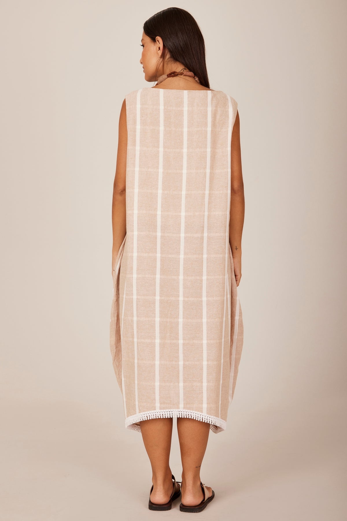 Vestido Regata Midi Bege Xadrez Yacamim C17