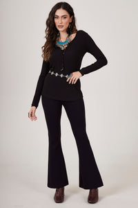 Calça Flare Com Bolsos Preta Yacamim H7/8 Liso