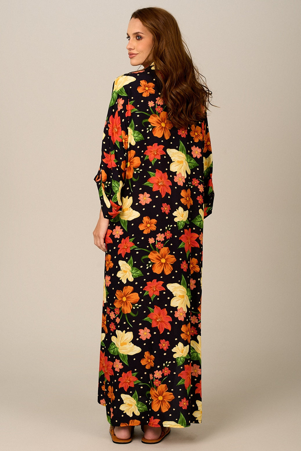 Chemise Longa Ampla Preto Floral Yacamim N3