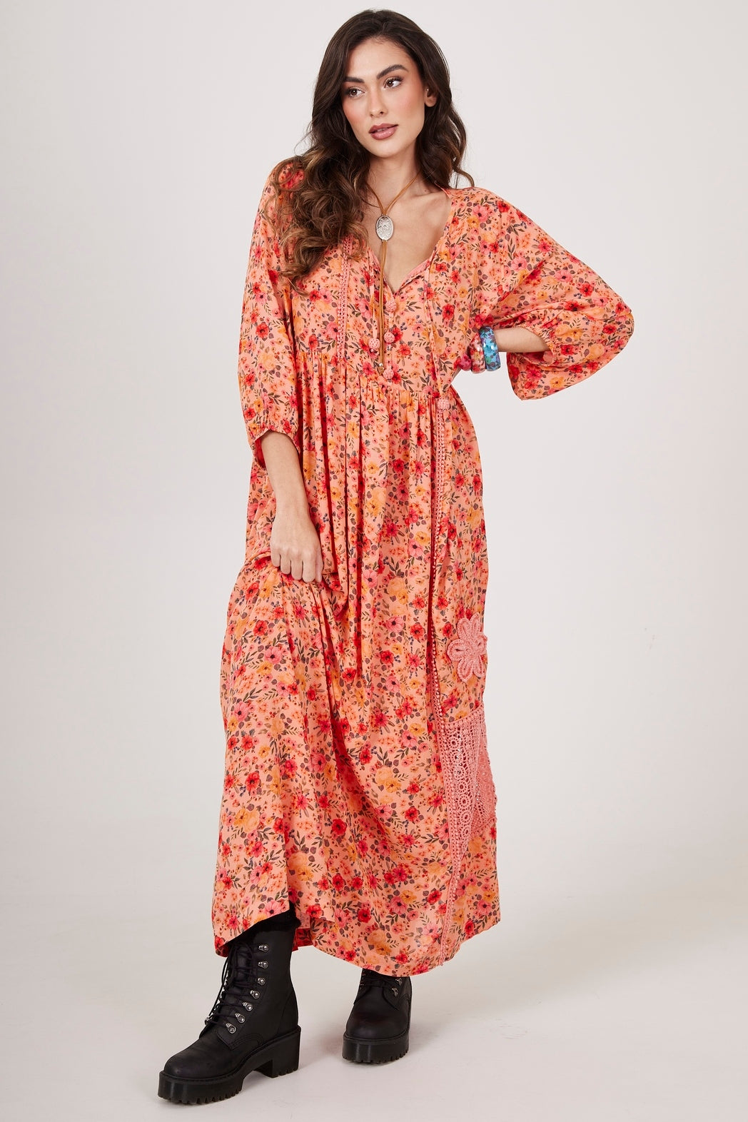 Vestido Longo Com Rendas E Crochê rosé Estampado Yacamim E6