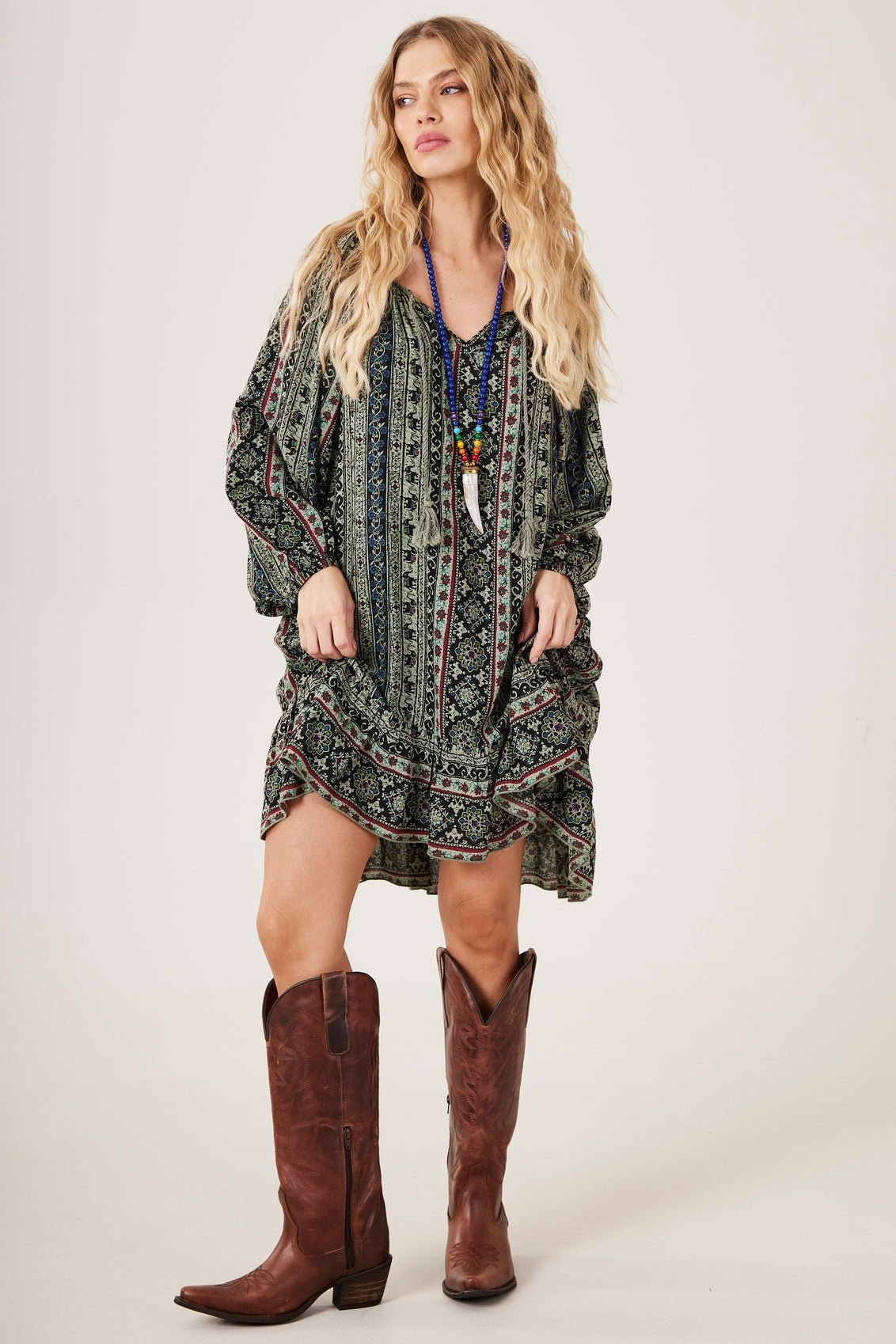 Vestido Curto Com Mangas Bufantes Verde Estampa Indiana Yacamim D2