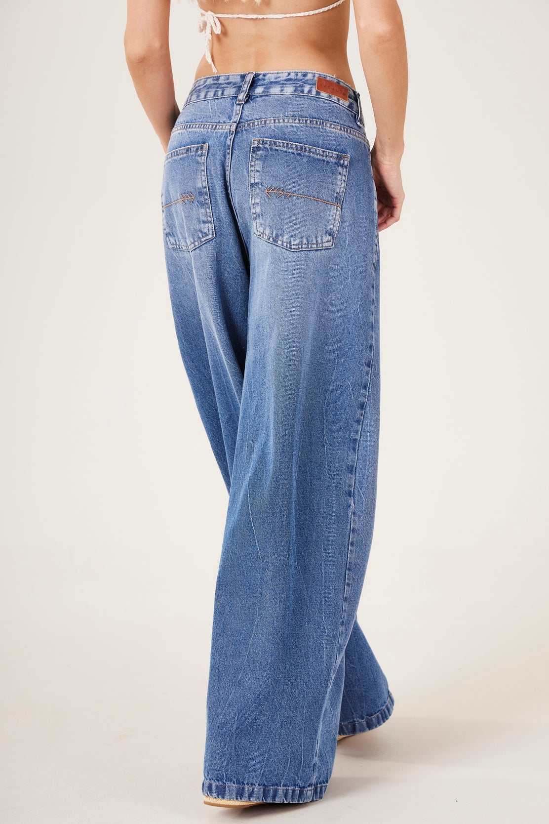 Calça Jumbo Azul Jeans Yacamim G3/4