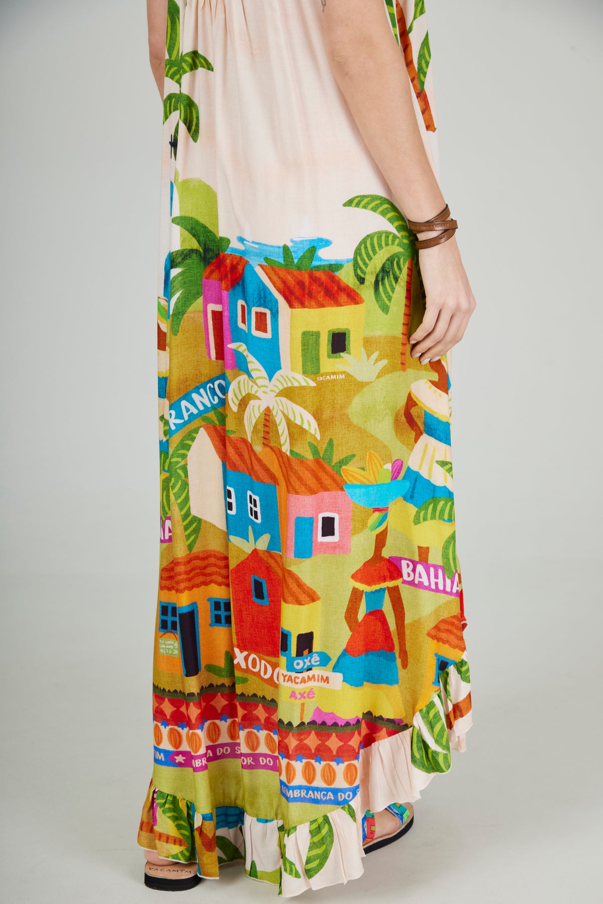 Vestido Midi Alças Reguláveis Bege Estampado Coleção Bahêa Yacamim R7