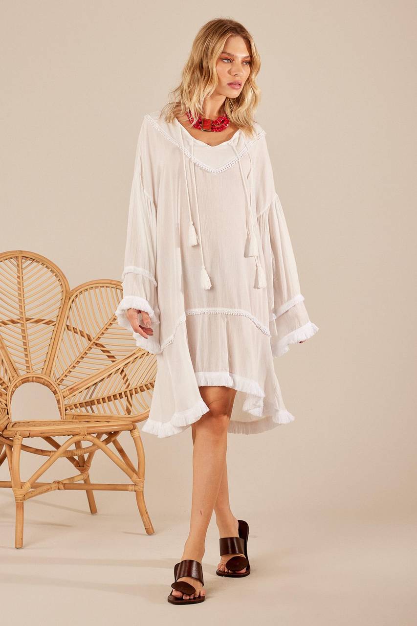 Vestido Curto Mullet Com Mangas Longas Branco Yacamim D4