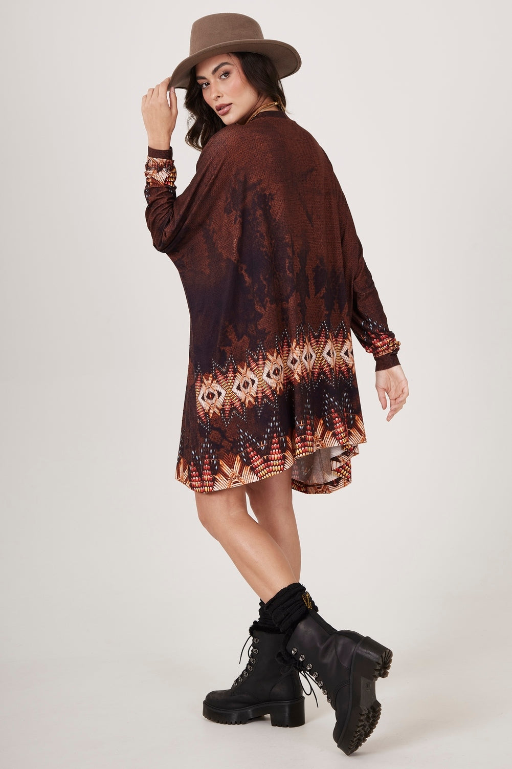 Bata Ampla Marrom Estampa De Cavalo Com Pedrinhas Yacamim S9