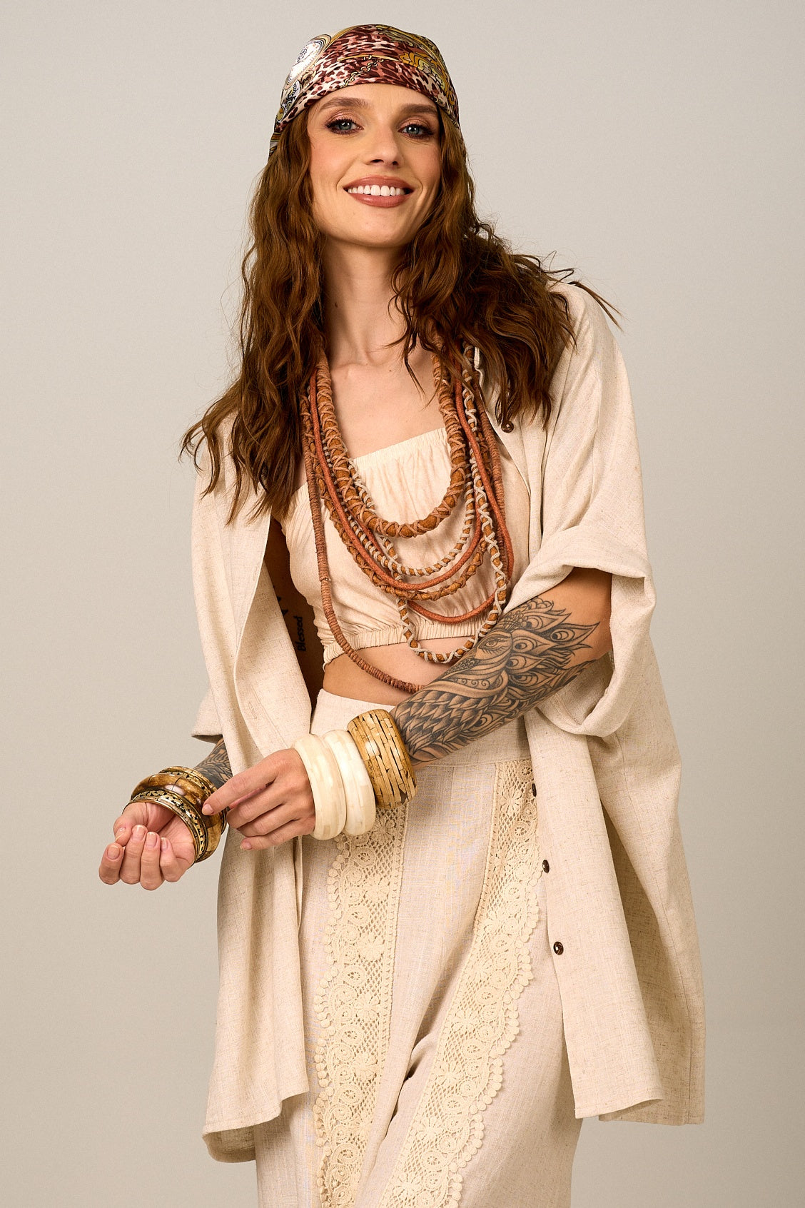 Camisa De Linho Com Mangas 3/4 Bege Nature Yacamim a28