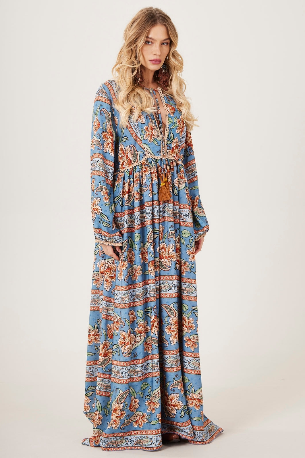 Vestido Longo Com Mangas Bufantes Azul Cashmere Yacamim E26