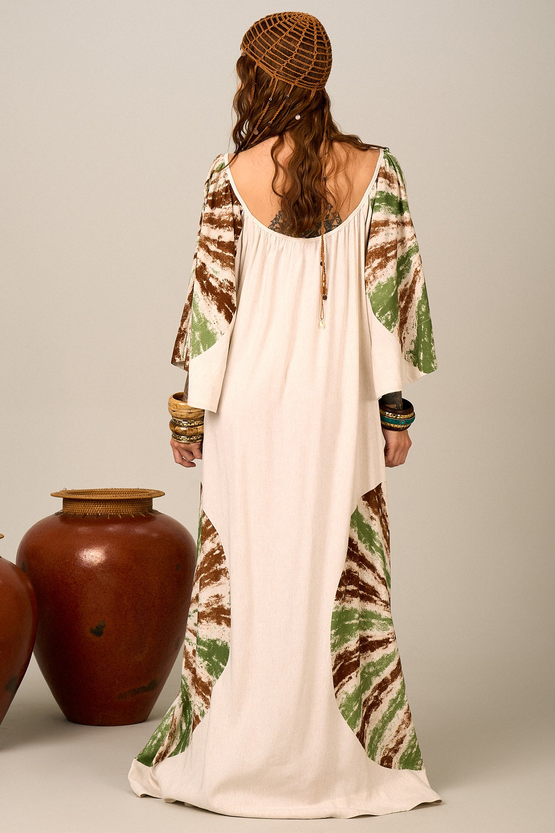 Vestido Longo Bege Estampa De Mandalas Yacamim E12