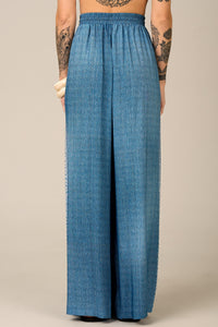 Calça Pantalona Sem Bolsos Azul Estampado Yacamim A39