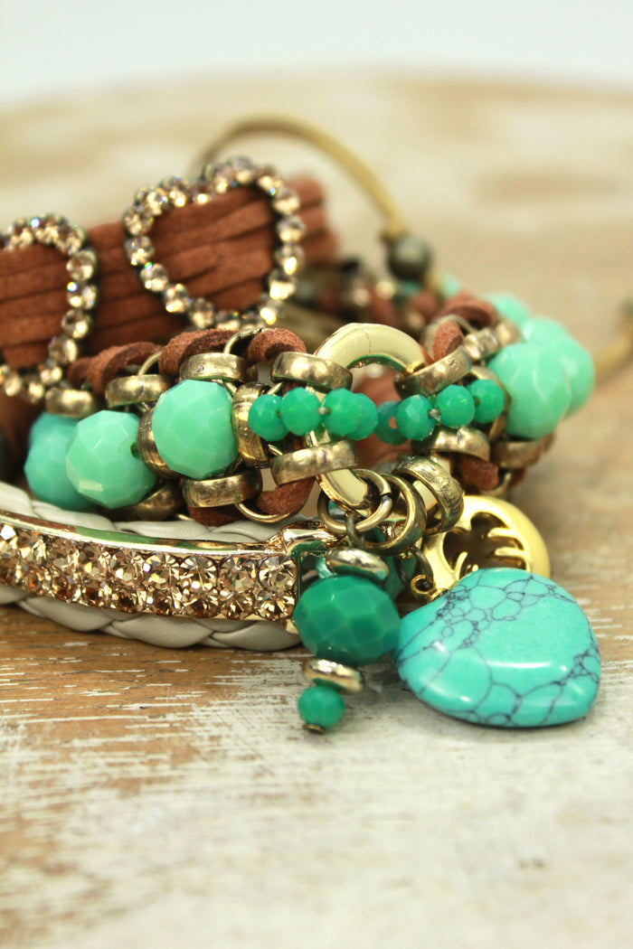 Kit De Pulseiras Com Mix De Pingentes Yacamim #367