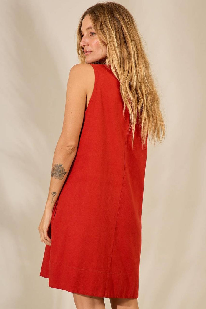 Vestido Curto Regata De Linho Com Bolsos Ferrugem Yacamim E12 Liso