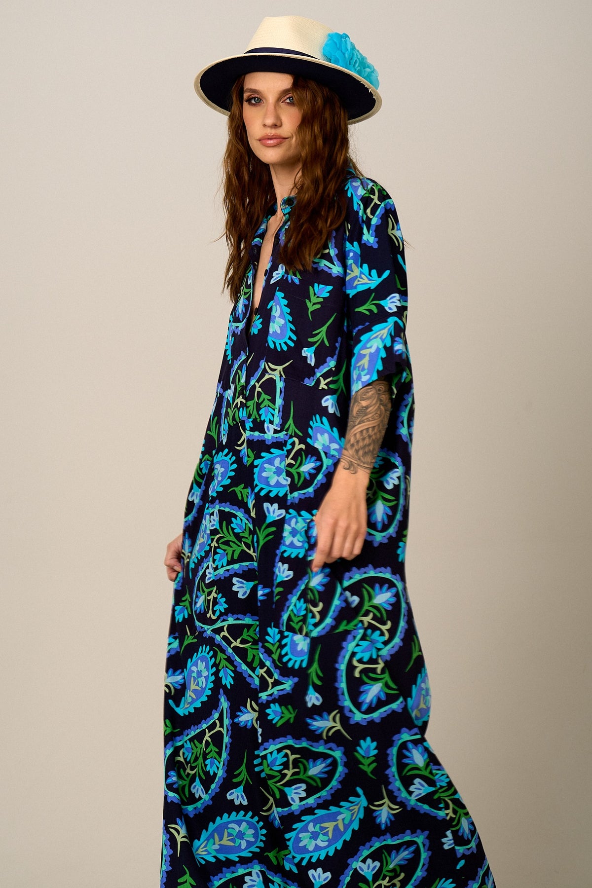 Macacão Longo Pantalona Preto Estampa Paisley Yacamim O5