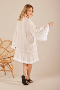 Vestido Curto Mullet Com Mangas Longas Branco Yacamim D4