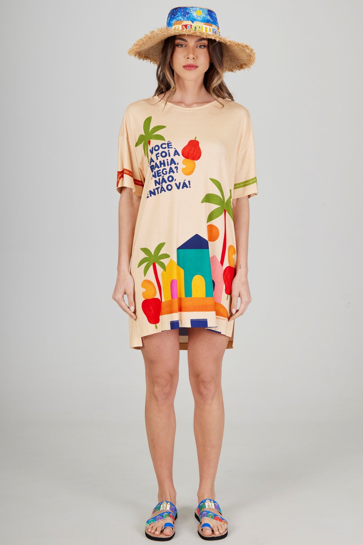 Camiseta Ampla Bege Bahêa Coleção Bahêa Yacamim R7