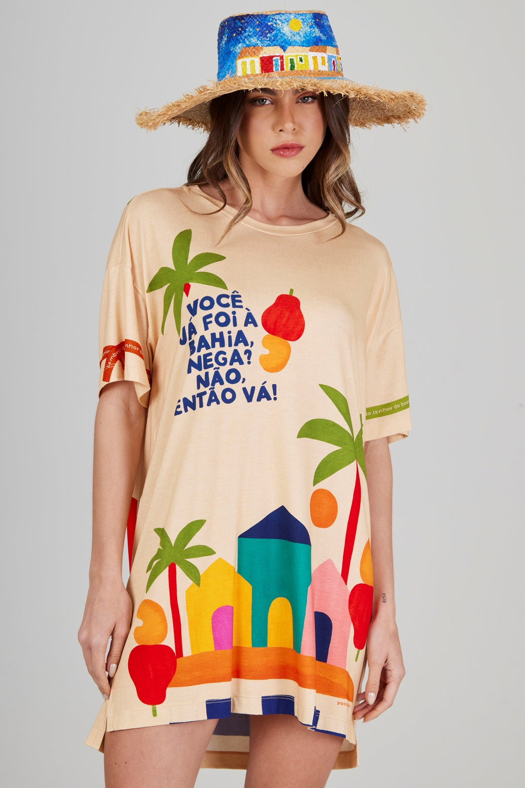 Camiseta Ampla Bege Bahêa Coleção Bahêa Yacamim R7