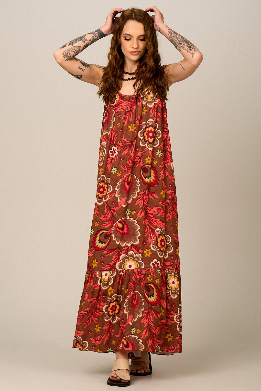 Vestido Longo Alças Reguláveis Marrom Estampado Yacamim E11