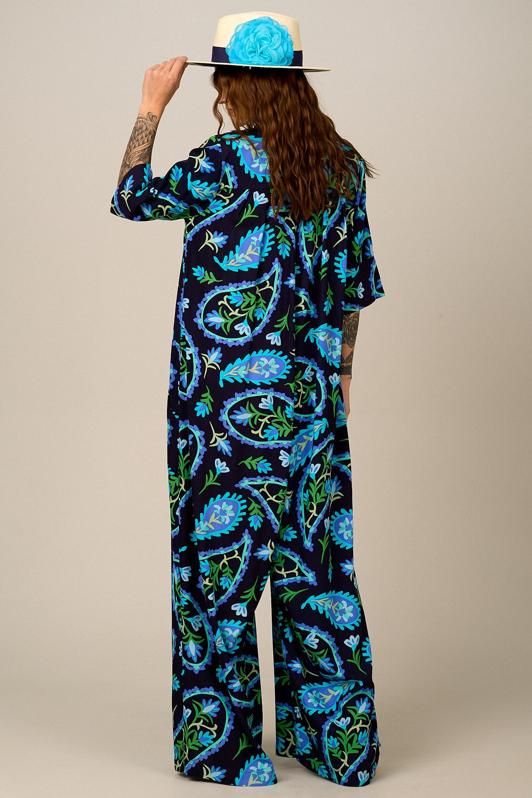 Macacão Longo Pantalona Preto Estampa Paisley Yacamim O5