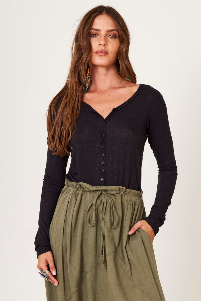 Blusa Básica Com Mangas Longas Justas Preta Yacamim B18 Liso