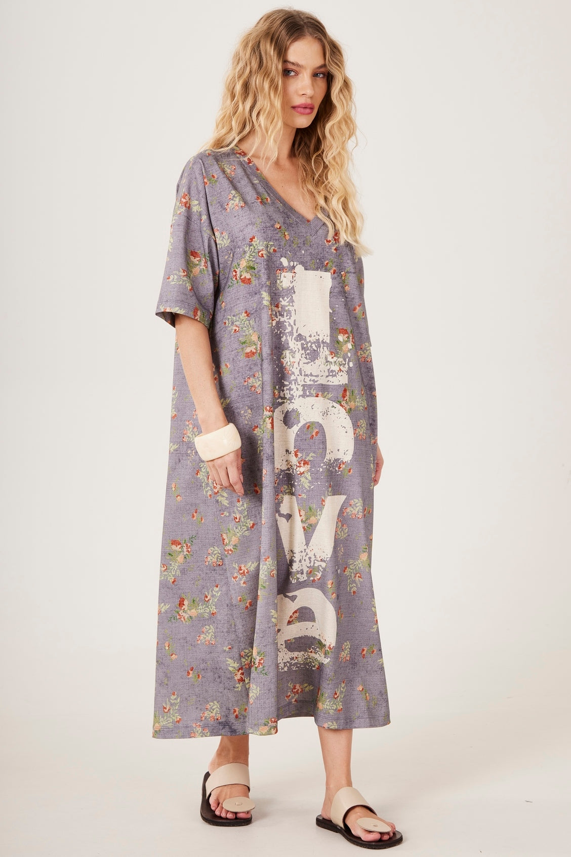 Vestido Camisetão Midi Cinza Estampa Love Yacamim E25