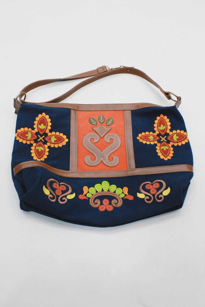 Bolsa De Lona Artesanal Com Bordados Azul E Laranja Yacamim #520