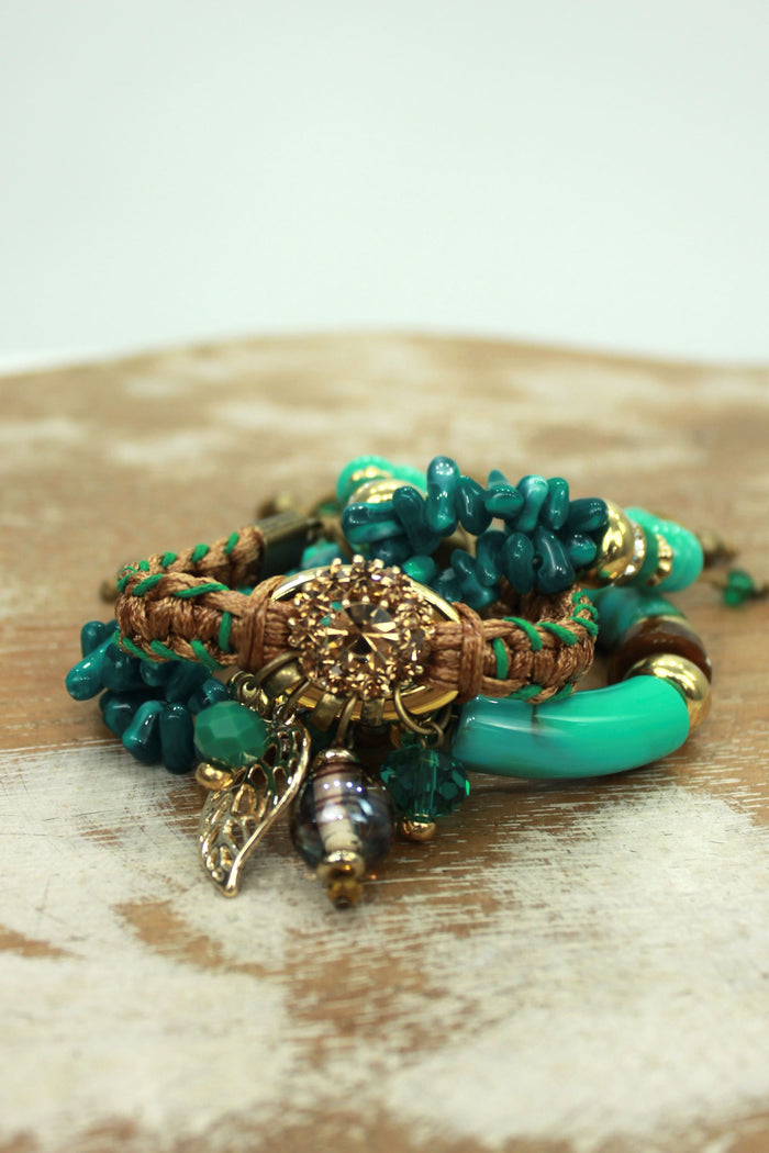 Kit De Pulseiras Com Mix De Pingentes Yacamim #366