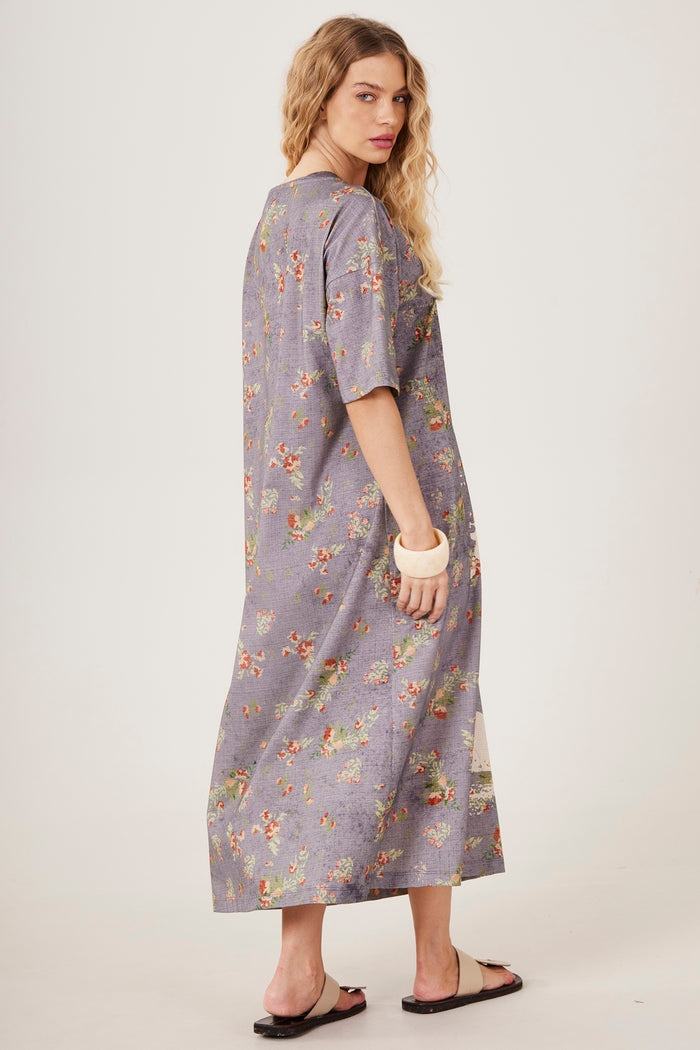 Vestido Camisetão Midi Cinza Estampa Love Yacamim E25