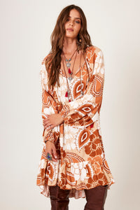 Vestido Curto Com Mangas Longas Marrom Estampado Yacamim C18