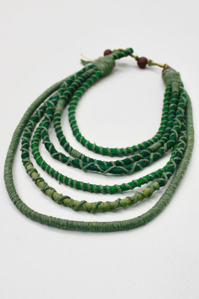 Colar Artesanal De Cordas Coloridas Yacamim #396