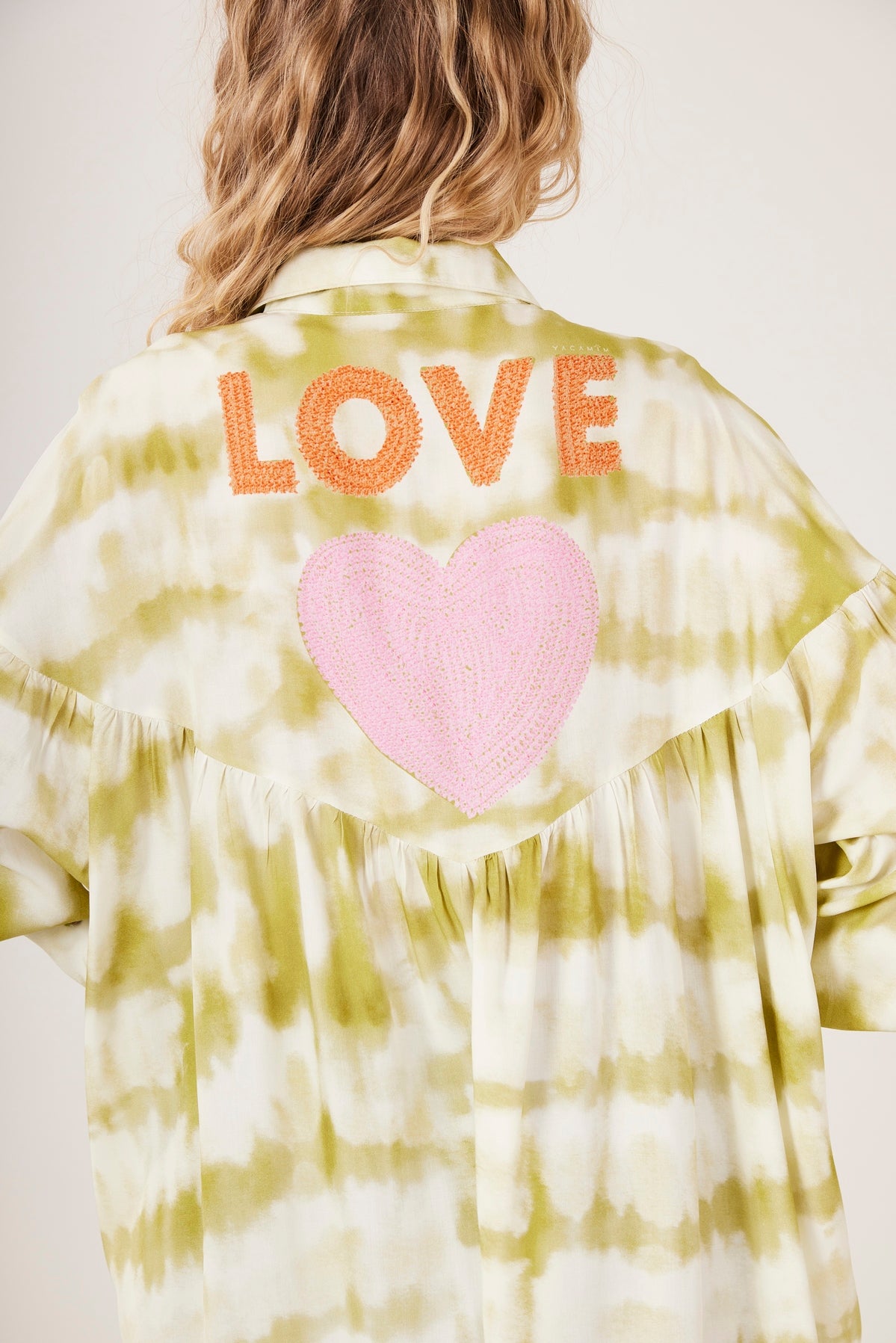 Chemise Ampla Verde Tie Dye Digital Estampa Love Yacamim M4