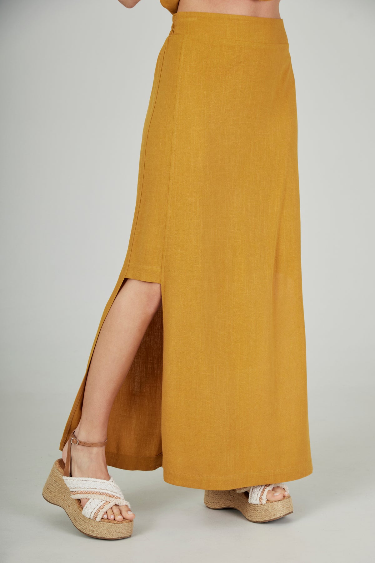 Saia Reta De Viscolinho Mostarda Yacamim A11