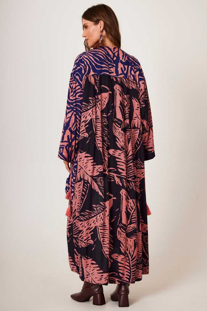 Kimono Longo Preto E Rosa Estampado Yacamim J6