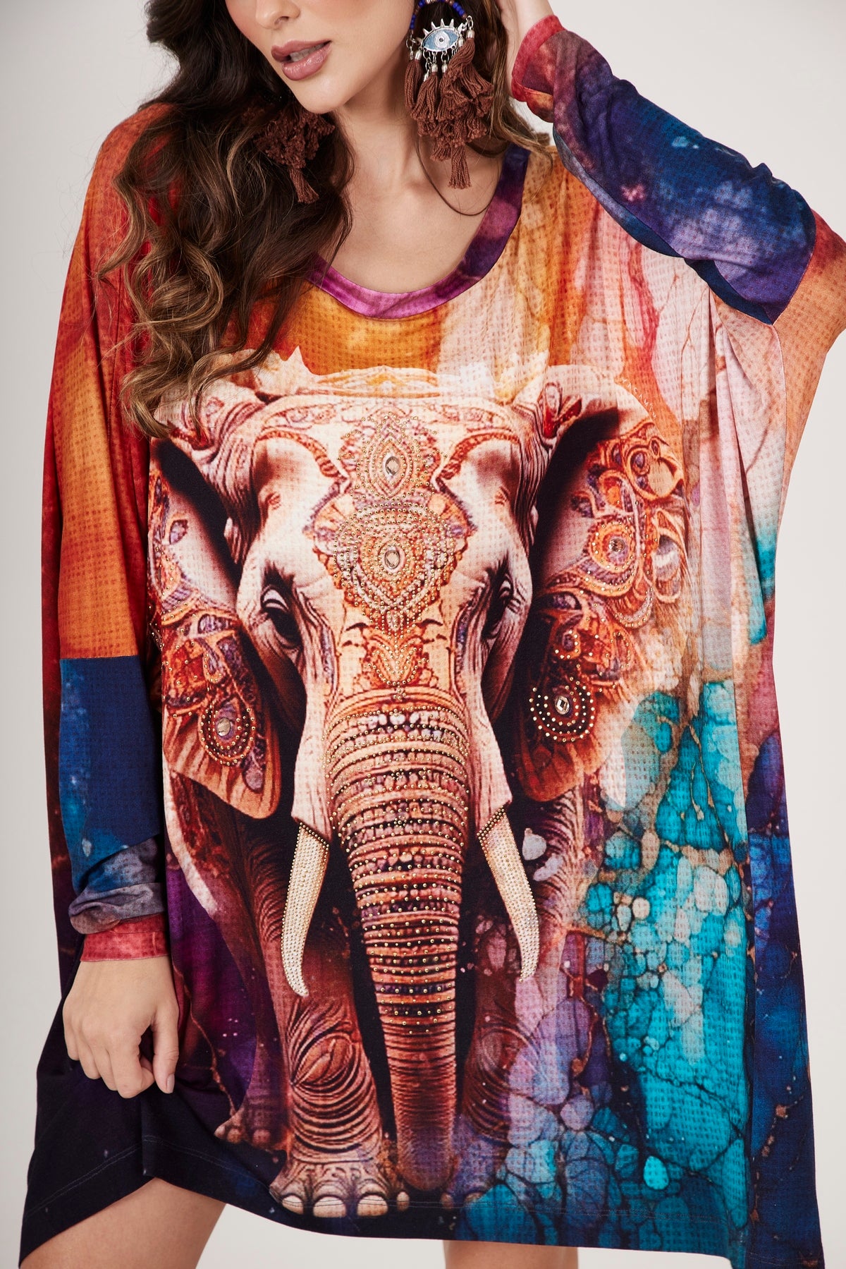 Bata Ampla Com Estampa De Elefante Com Pedrinhas Yacamim B13