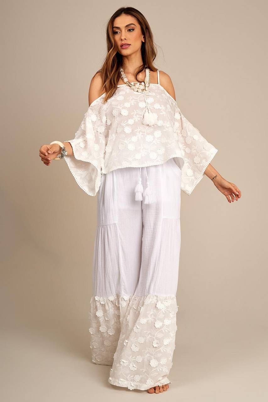 Calça Pantalona Com Babado De Laise Branco Yacamim G9