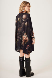 Bata Ampla Com Pedrinhas Estampa Exclusiva De Tigre Preta Yacamim S10