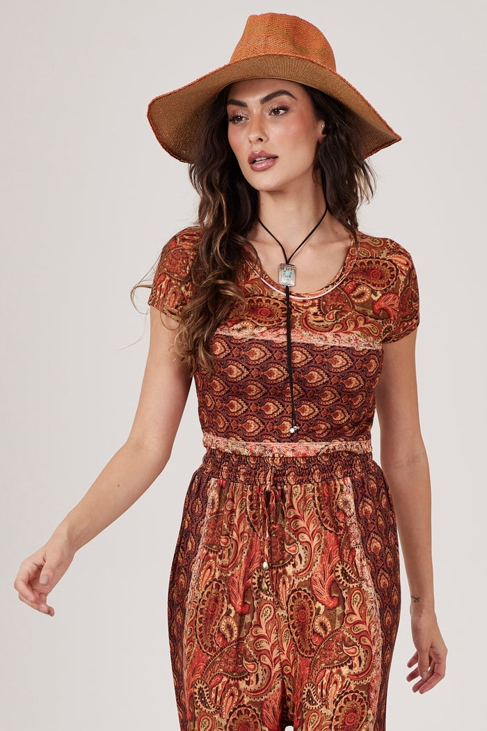 Cropped Com Mangas Curtas Terracota Estampa Cashmere Yacamim A5