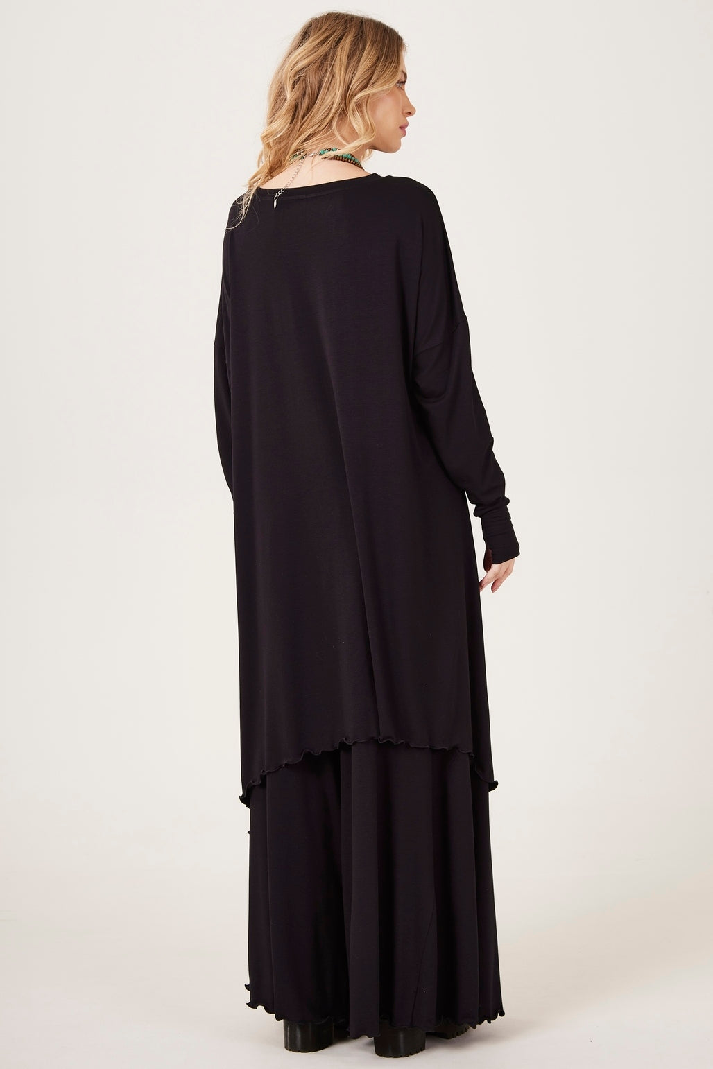 Vestido Curto Com Pontas Laterais Preto Yacamim E15 Liso