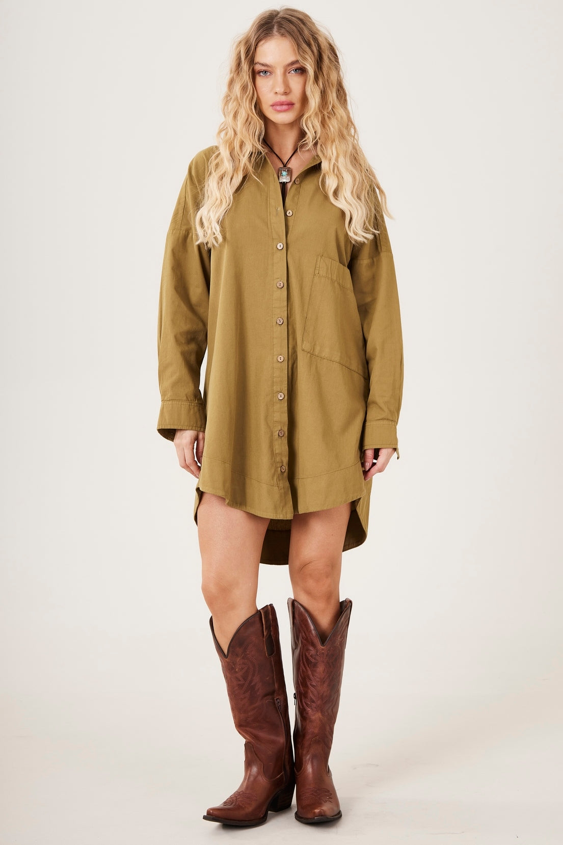 Camisa Ampla Com Bordado Love Nas Costas Verde Militar Yacamim A23