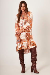 Vestido Curto Com Mangas Longas Marrom Estampado Yacamim C18