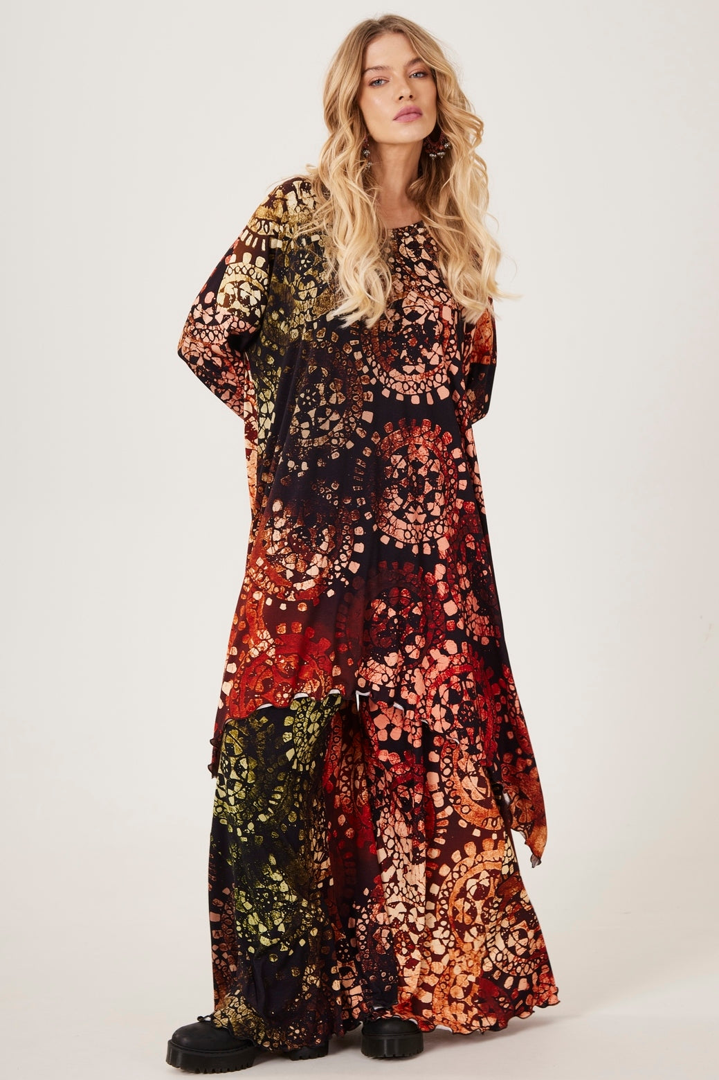 Vestido Curto Com Pontas Laterais Estampa Digital De Batik Yacamim D2