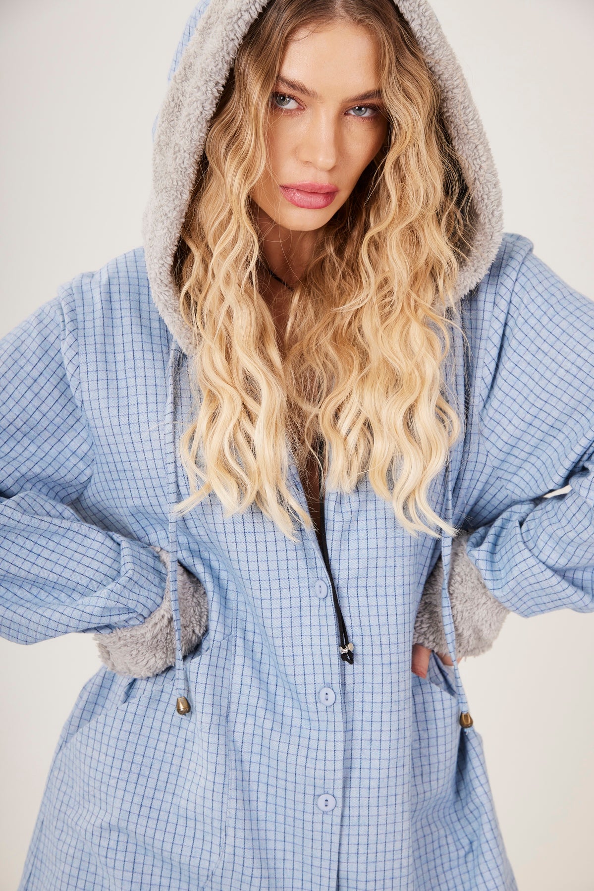 Casaco Com Capuz Azul Claro Xadrez Yacamim K7