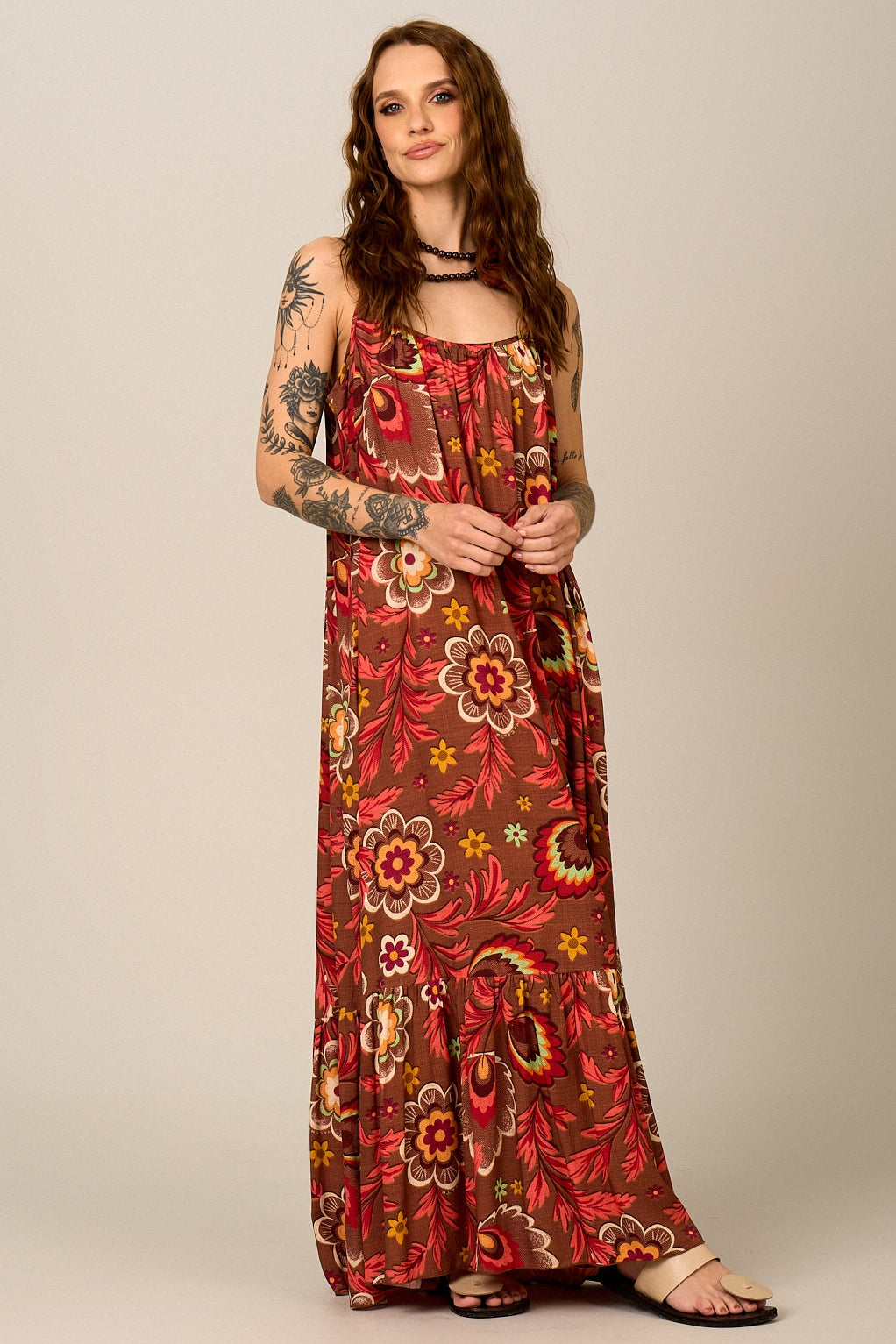 Vestido Longo Alças Reguláveis Marrom Estampado Yacamim E11