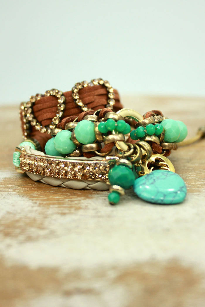 Kit De Pulseiras Com Mix De Pingentes Yacamim #367