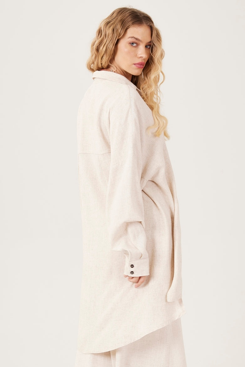 Camisa Ampla Alongada Viscolinho Bege Nature Yacamim A32 Liso