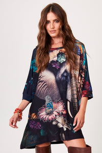 Bata Ampla Alongada Azul Estampa De Elefante Com Pedrinhas Yacamim B19