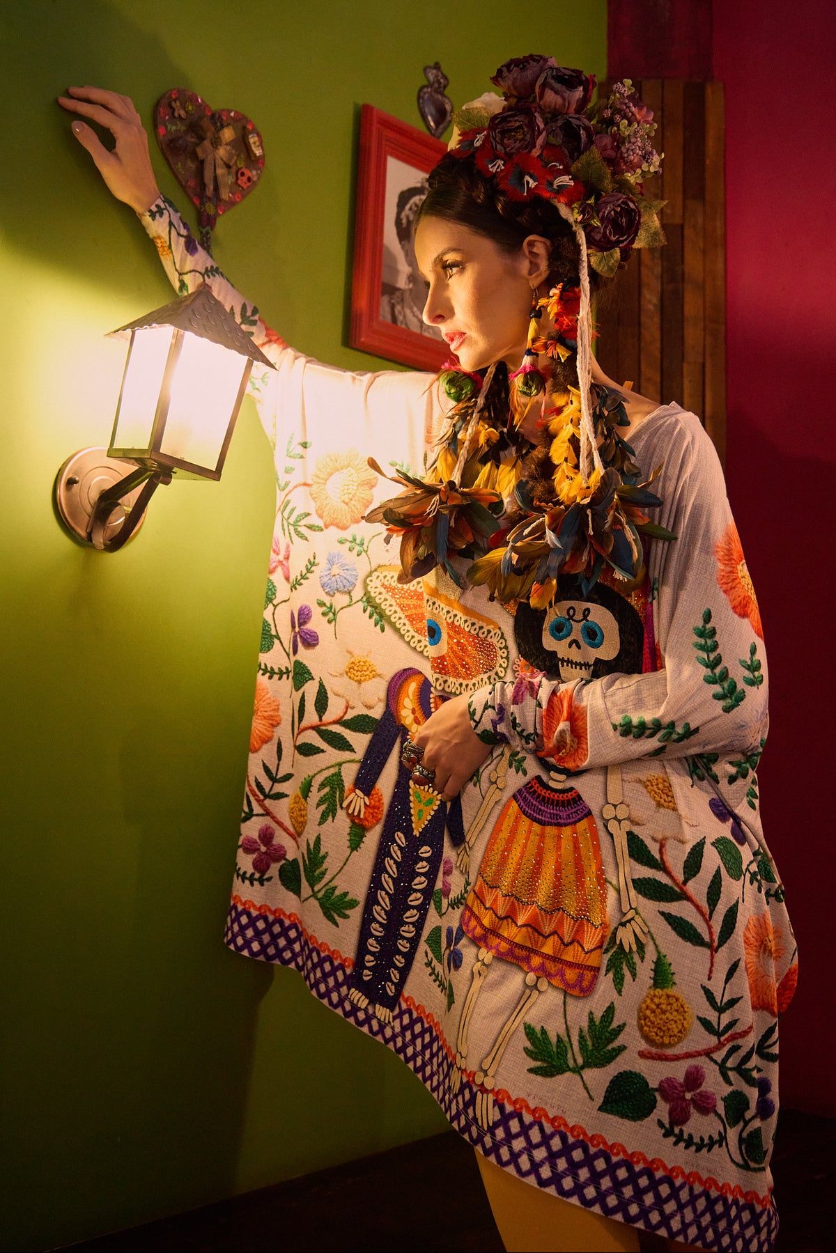 Bata Ampla Cinza Claro Com Pedrinhas Caveiras Yacamim B18 Mex