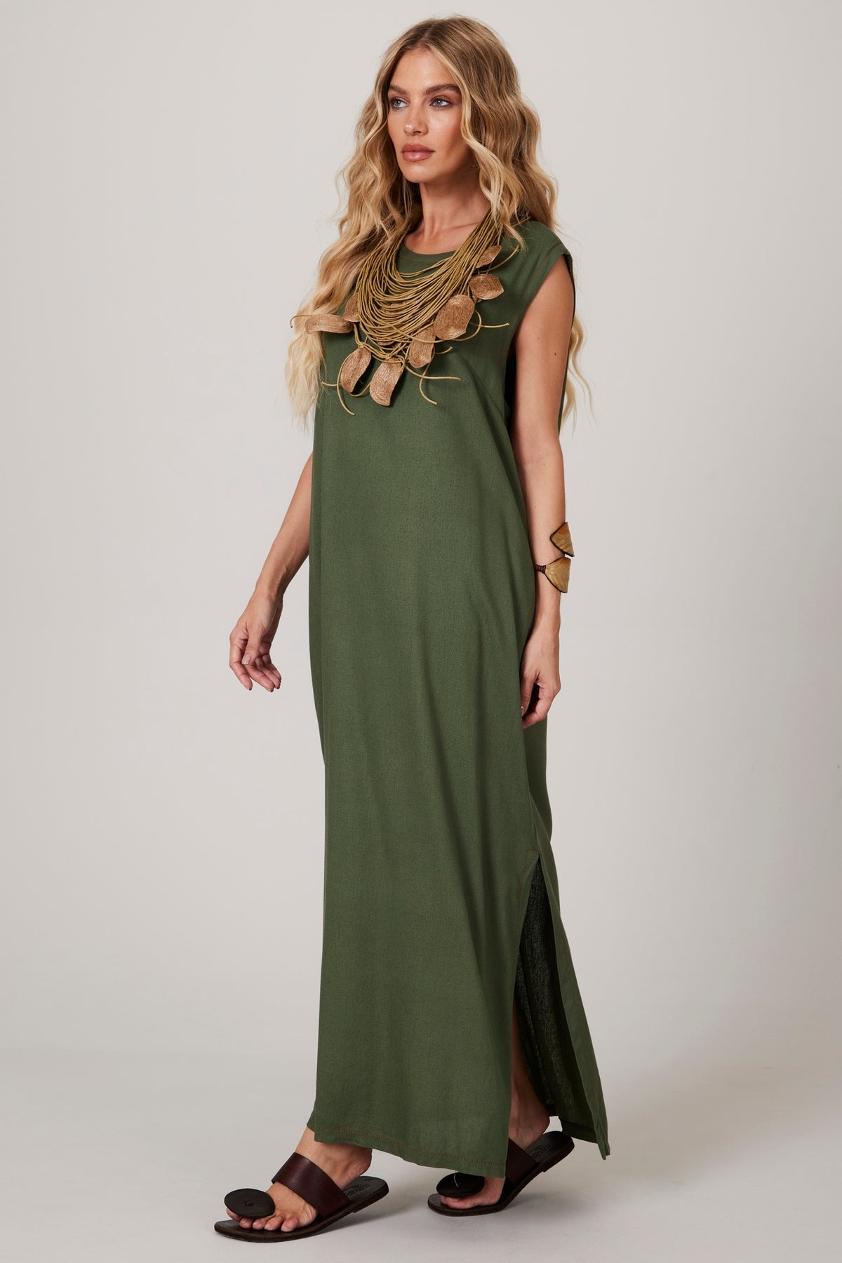 Vestido Regata Linho Midi Verde Escuro Yacamim C4/5 Liso