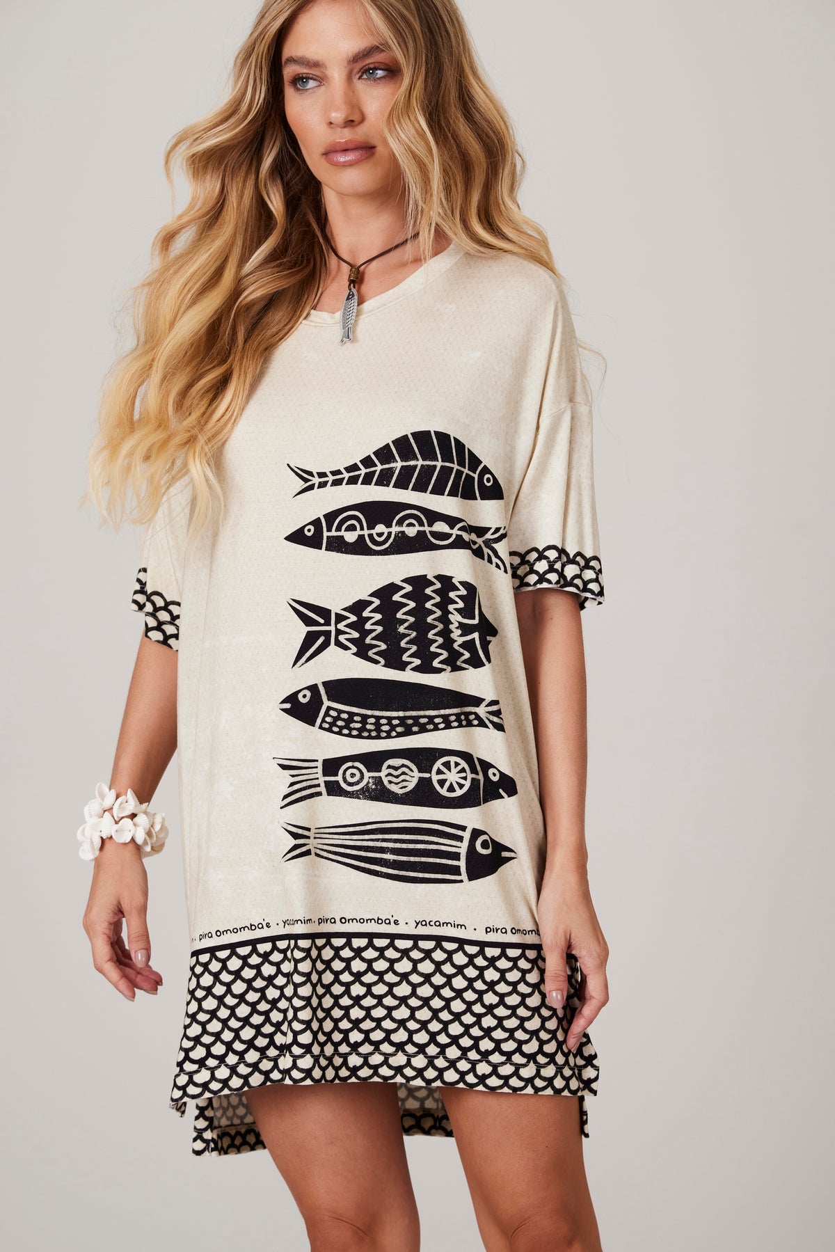 Camiseta Ampla Bege Coleção Pira Omomba''e Yacamim K1